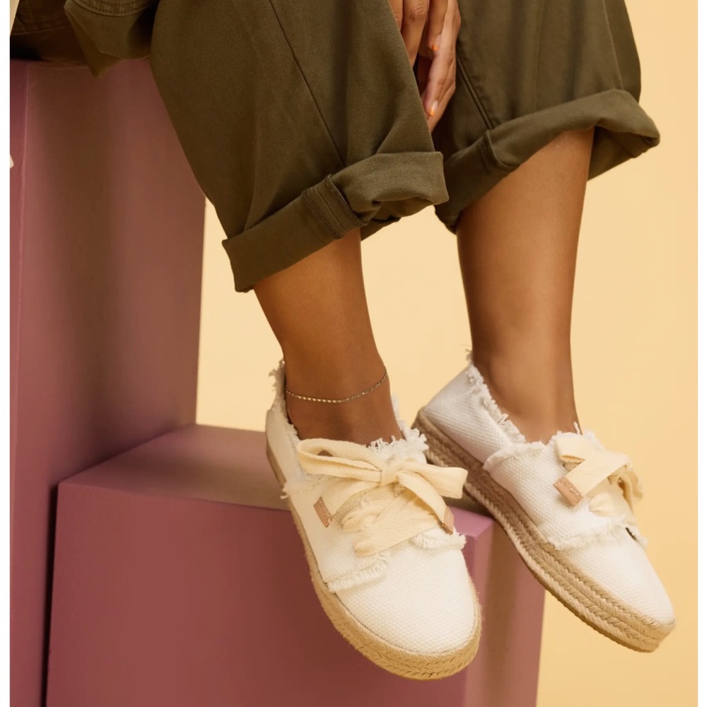 TOMS - Carolina Lace-Up Espadrille - Off White - Size 5.5